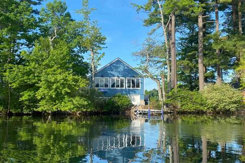 Lakefront! Johnson Point Cottages - “Blueberry”