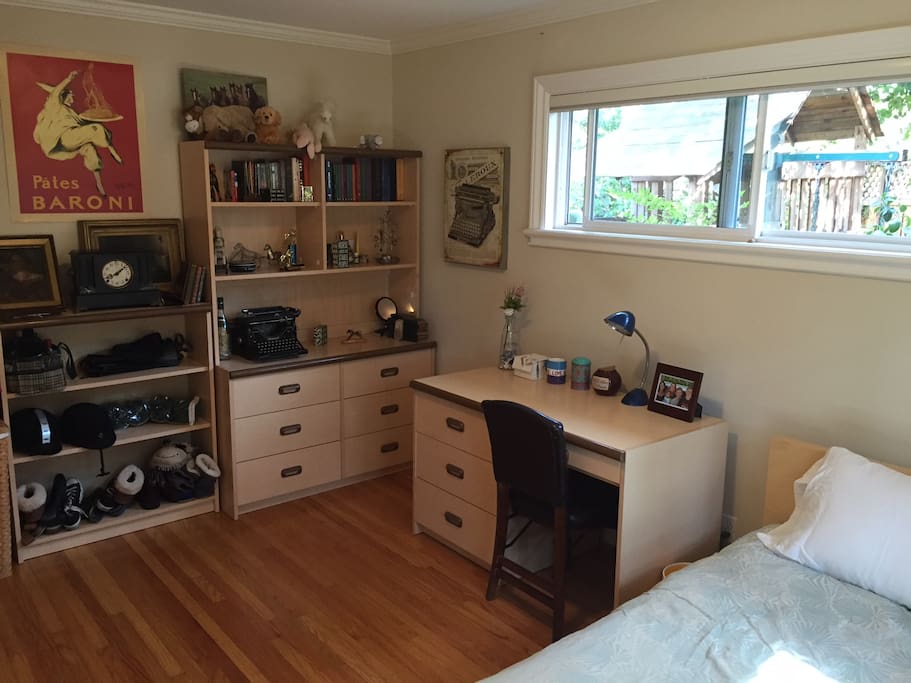 Desk, shared dresser