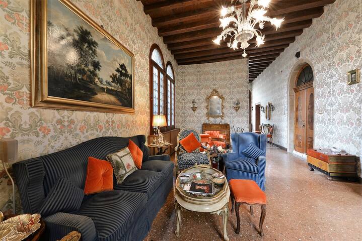 Ca’ Martinego : A jewel in Venice ! gallery image 3