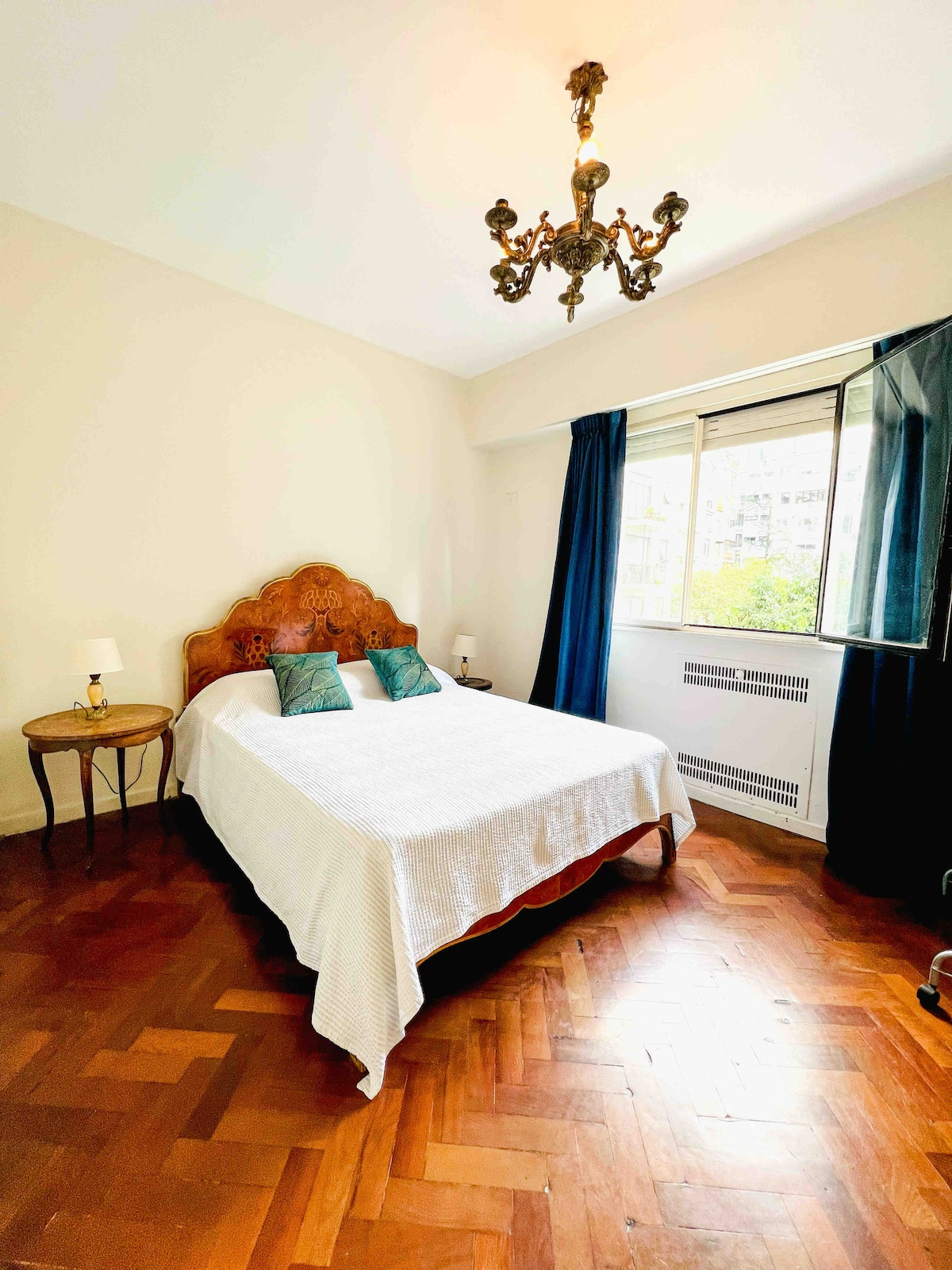 Bračna soba (160x200).