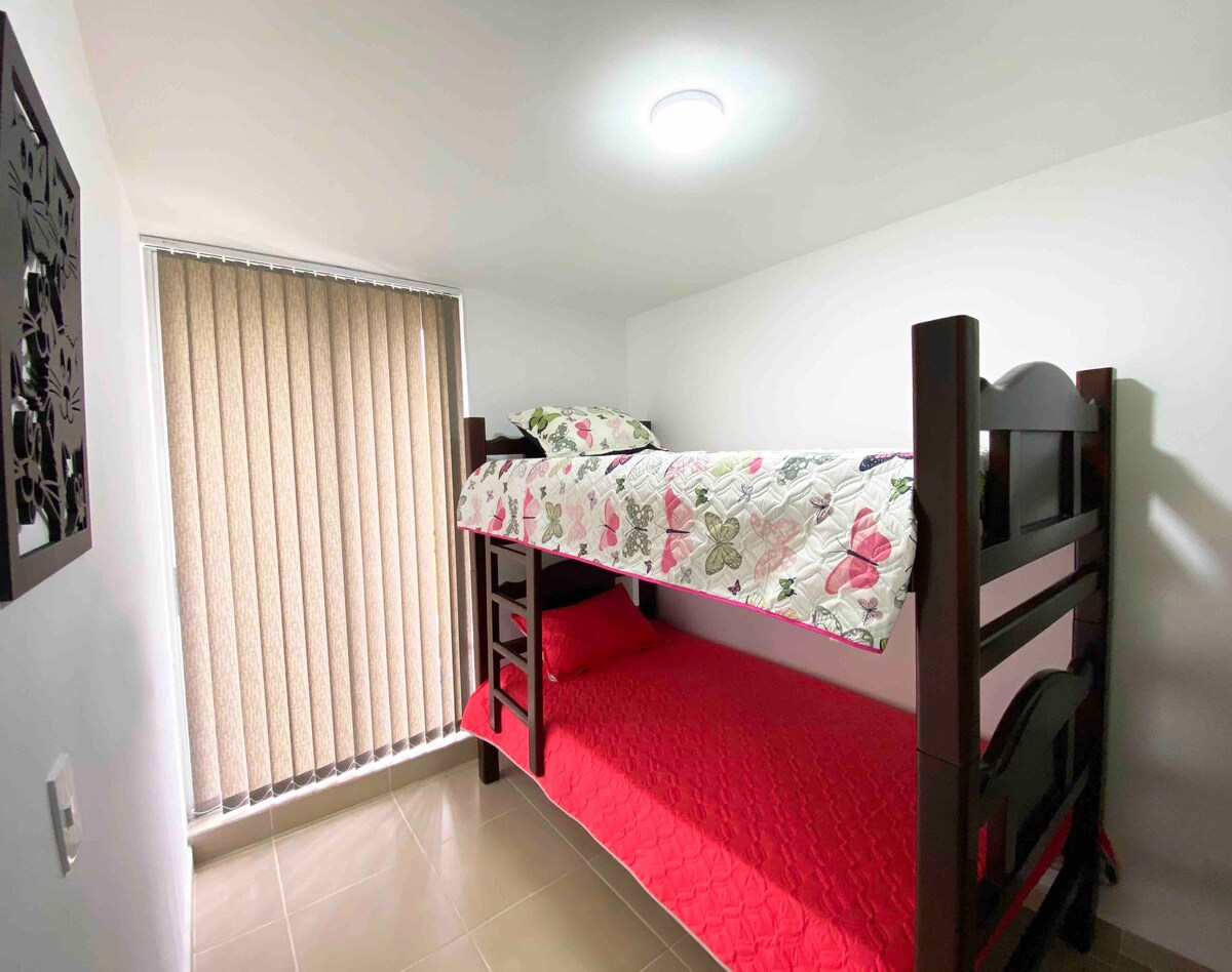 Spálňa 2 - skrinka so samostatnými lôžkami 