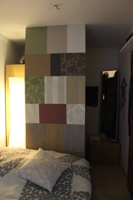 Bedroom, view to "walk-in-closet"