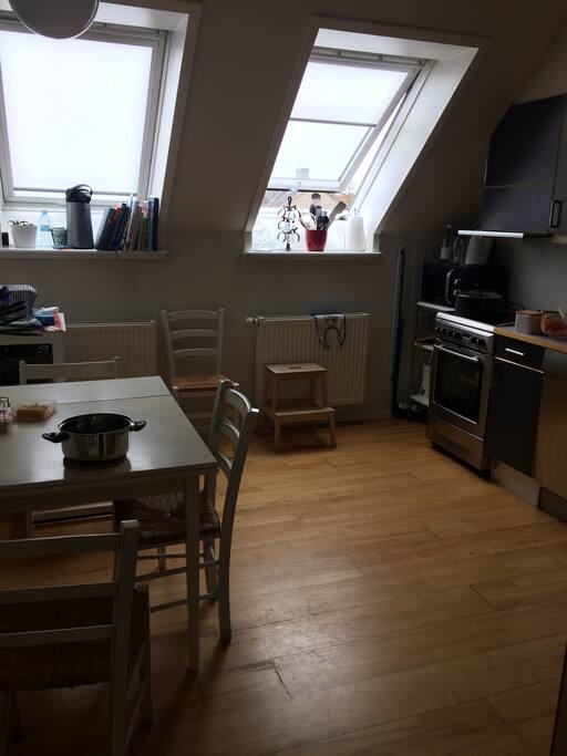 fully equipped kitchen