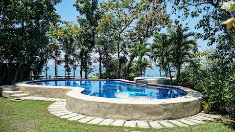 Private Beach Villa in Anza Mactan w/ Ocean View