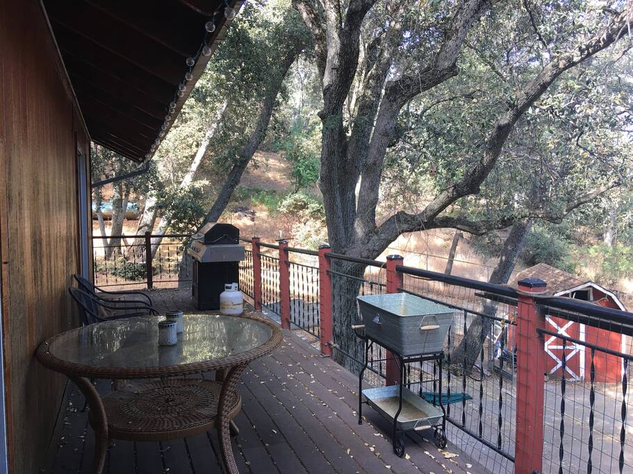 Balcony deck