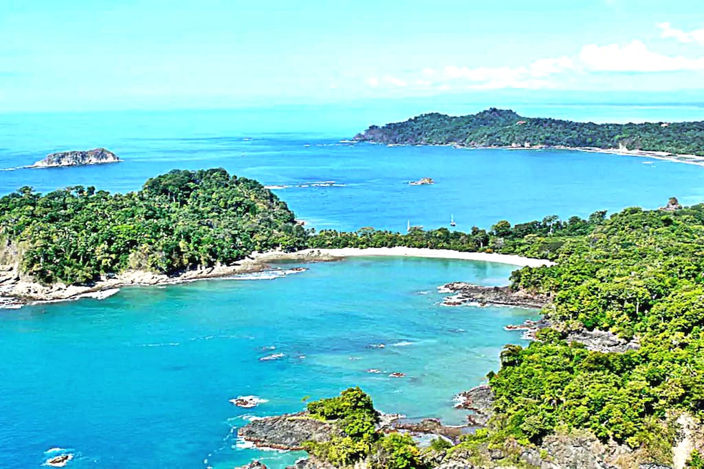 20 minutes to Manuel Antonio beaches