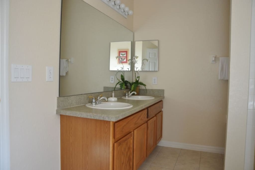 Double sink in master bath