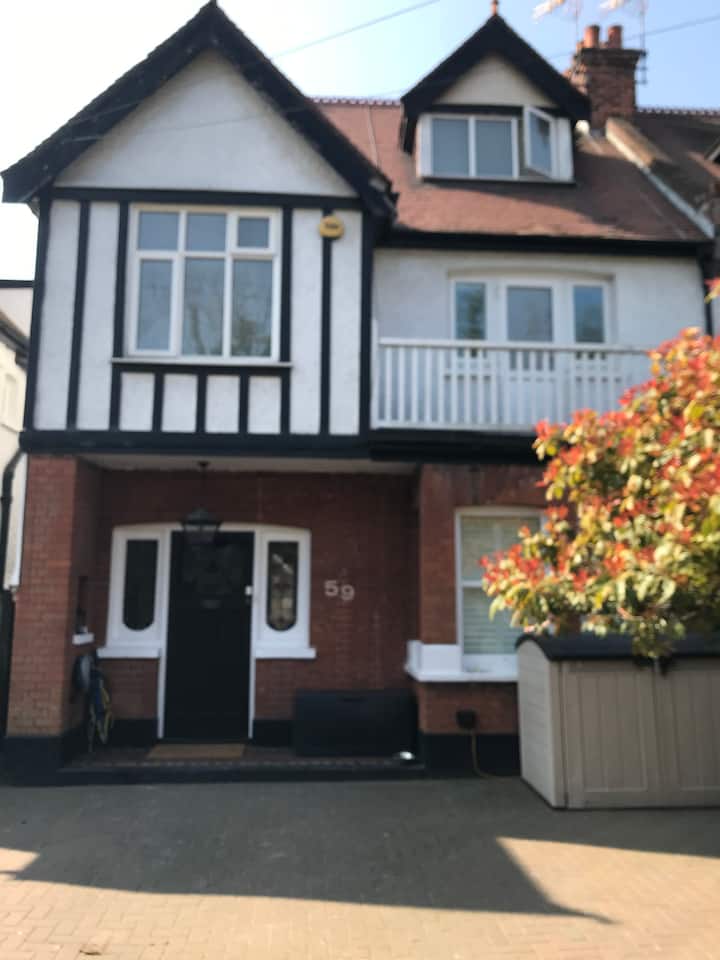 Beautiful 5 Bedroom House In Broadstairs - Margate