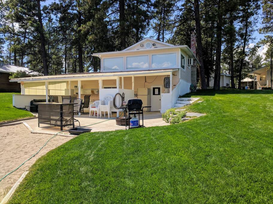Guest House & Beach Kitchen