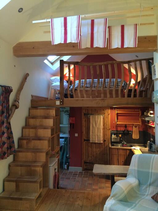 There is a pulleymaid for indoor drying