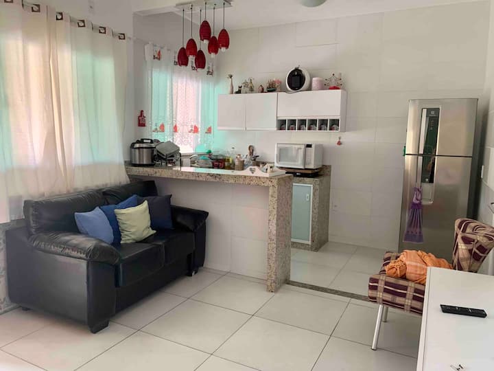 Dnevni boravak s dvosjedom i 1 foteljom.