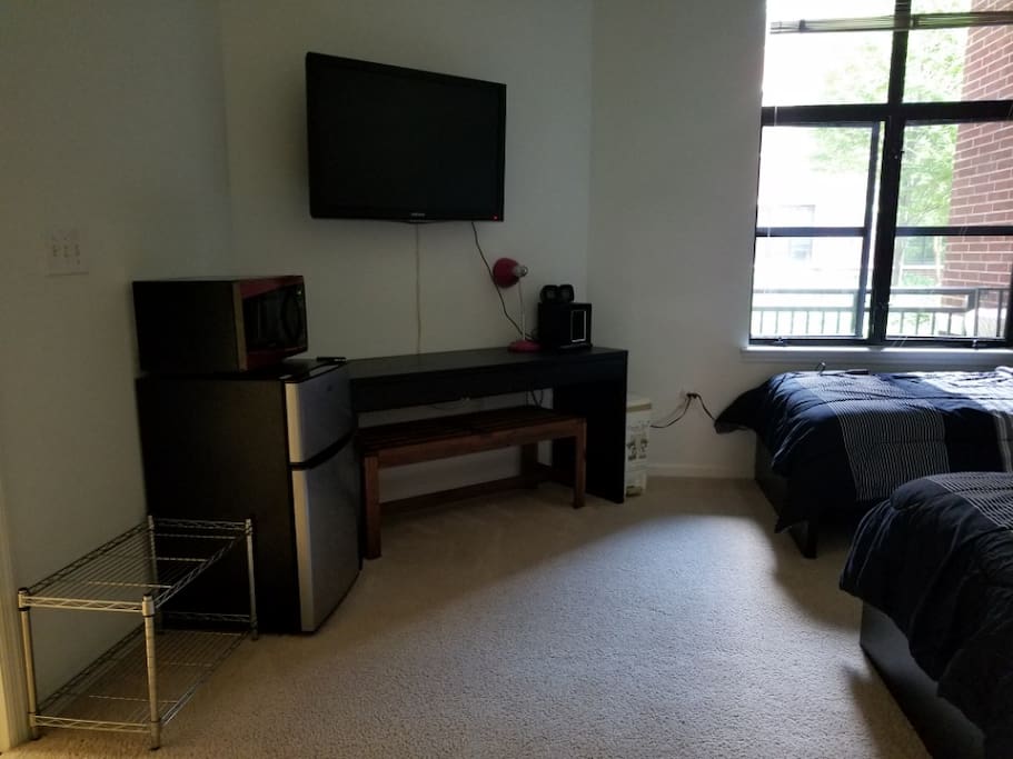 TV to connect your laptop (HDMI cable provided).
Table for any work! And a mini fridge and microwave available for your private use.