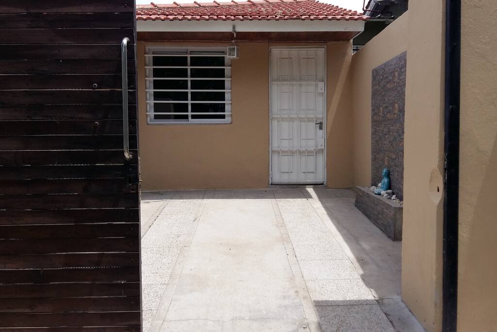 posada Alfar es un monoambiente externo .