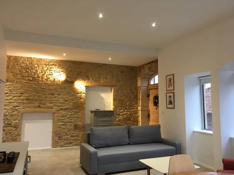 Apartment Jarnioux - Golden Stone Gate