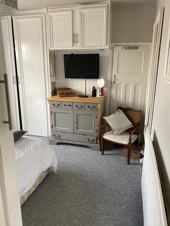 Საძინებელი 1