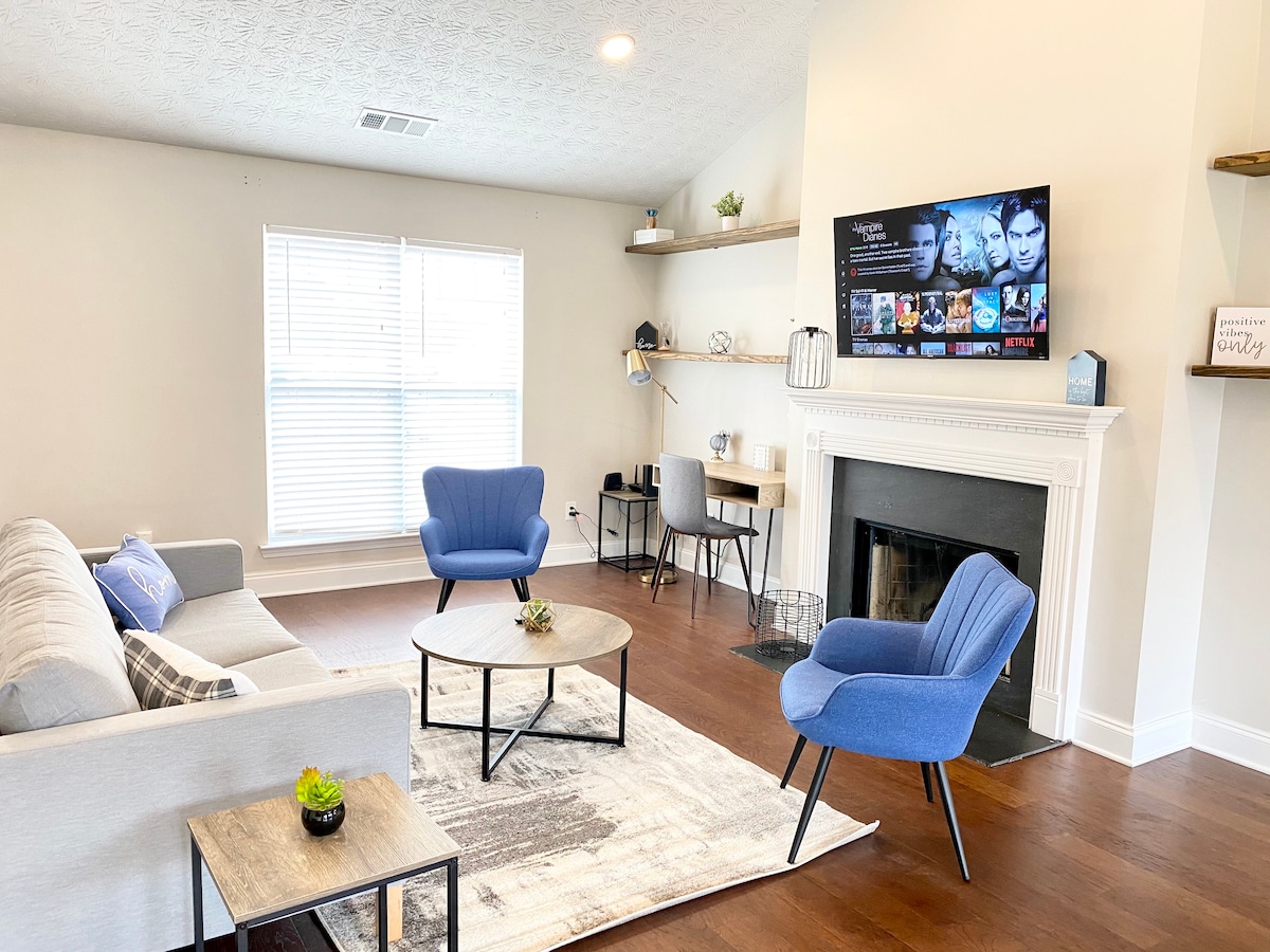 NEW🌈 🏡Stylish&Cozy Vibes, Minutes to Chateau Elan💥