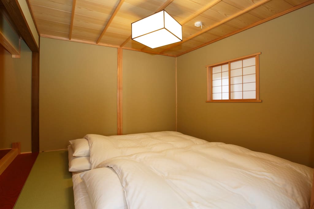Annex with futon