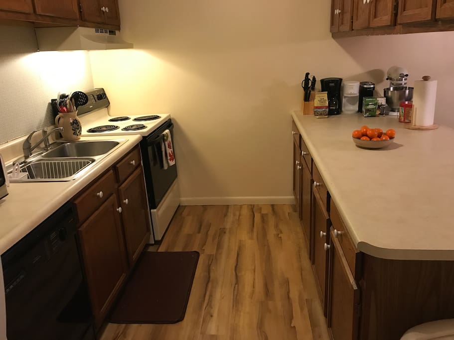 Fully equipped kitchen.