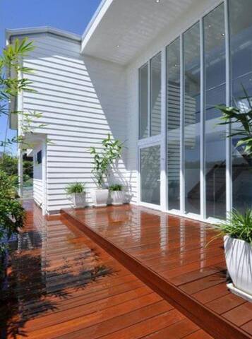 “SERENITY BEACH RETREAT” gallery image 5