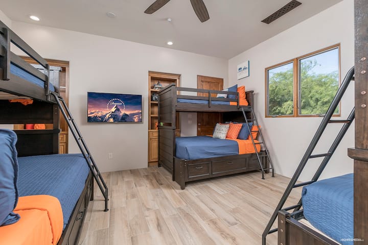[Bedroom 5] The Bunk room with three twin over full bunks