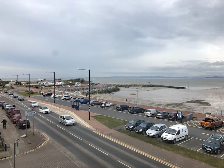 Luxury apartment overlooking Morecambe Bay Flats for Rent in