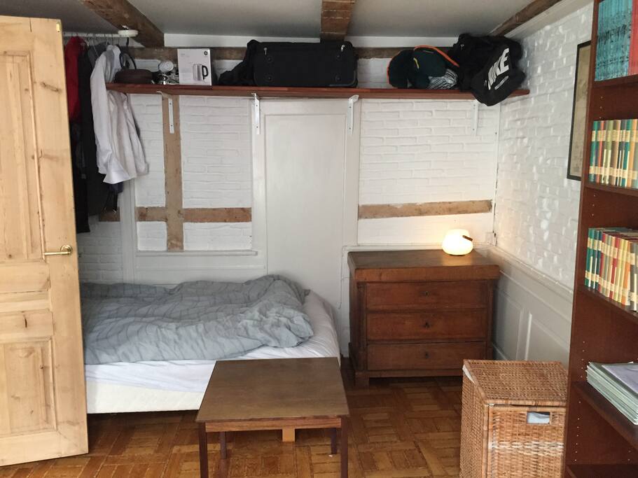 1st bedroom