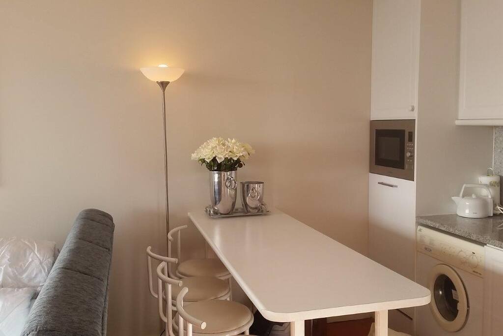 KITCHEN OPEN PLAN