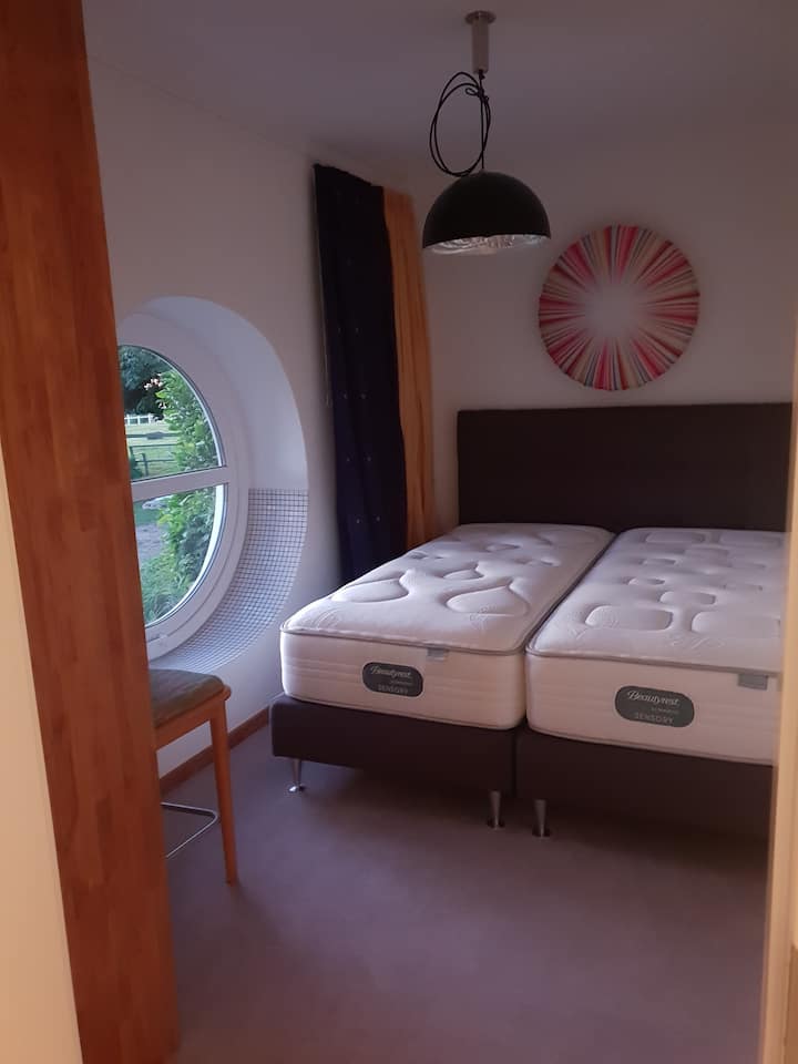 חדר שינה, מיטה זוגית 1,80 מ'