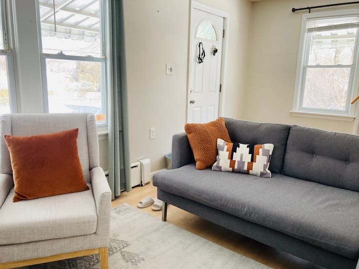 Beautiful Boho Cottage By The Beach - Broadway, NY
