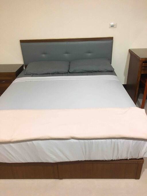 A very comfy bed