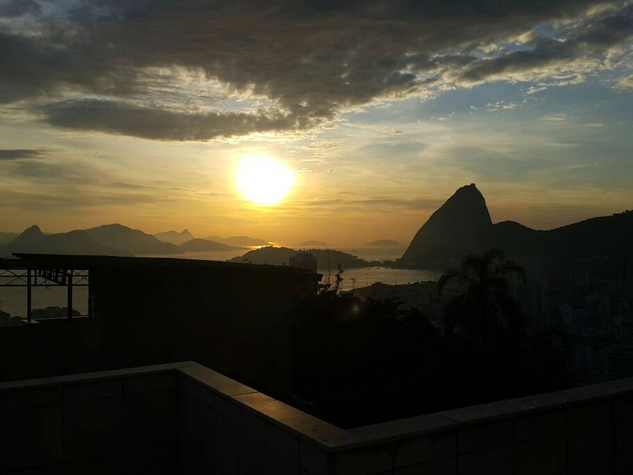 Sunrise over Sugarloaf