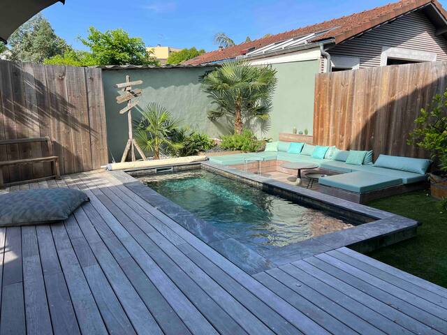 Belle maison en pierre avec cachet et piscine