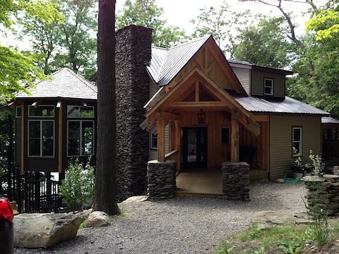 Paul's Lodge on Skaneateles Lake
