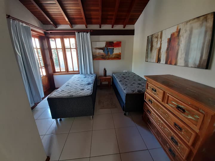 Dhomë gjumi 2