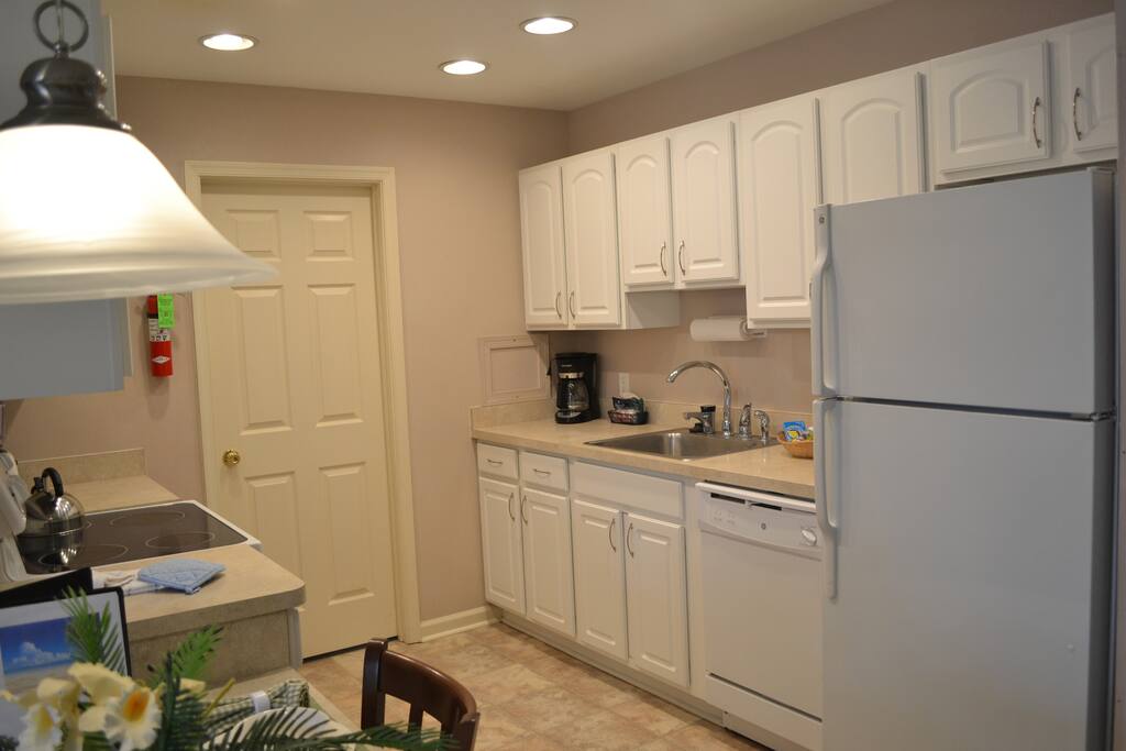 Full kitchen