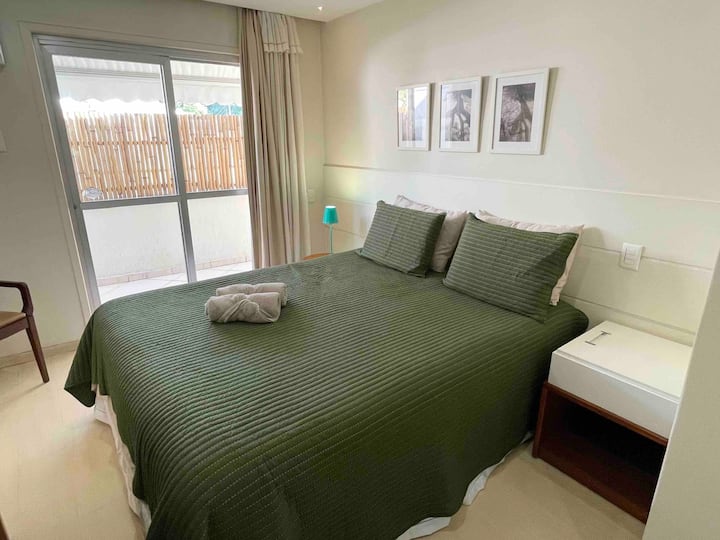 Главна спална соба. која води до надворешниот туш 