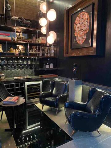 Unique Luxury Penthouse | Powerful & Sexy gallery image 3