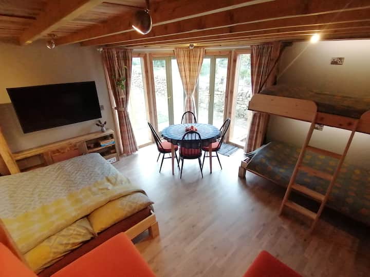 Tu espacio habitable se convierte en un dormitorio con capacidad para 4 adultos 