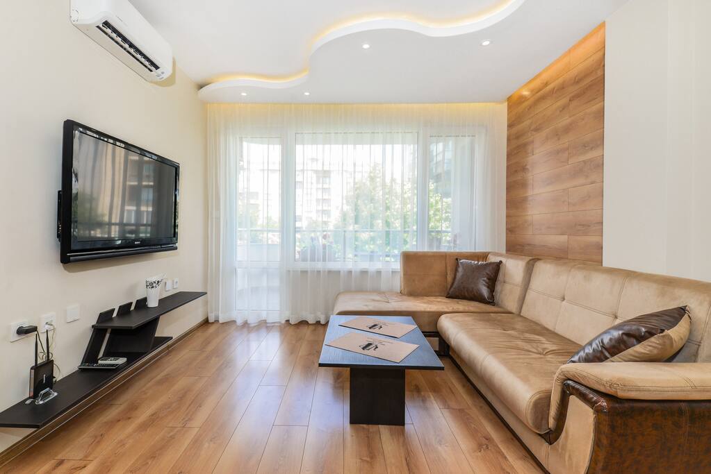 TV area with Cable TV