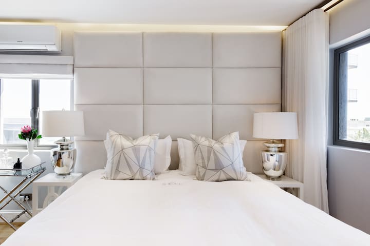 Upmarket Getaway on the Exclusive Atlantic Seaboard gallery image 2