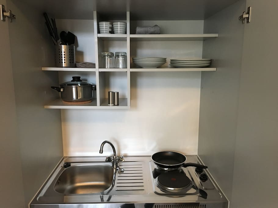Kitchenette (every room has got one)