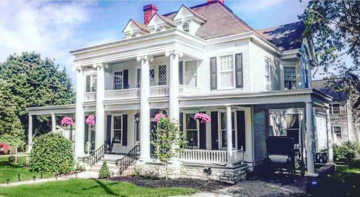 Historical Mansion w/ Pool on Bourbon Trail. Wow!