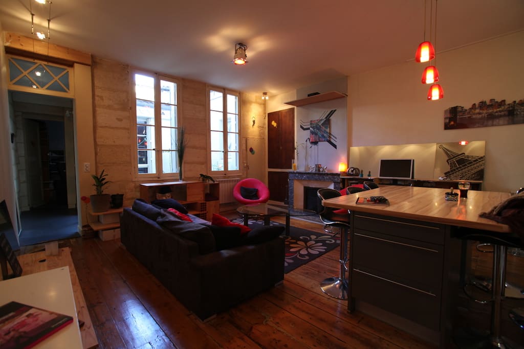 La vue de la porte d'entrée de l'appartement