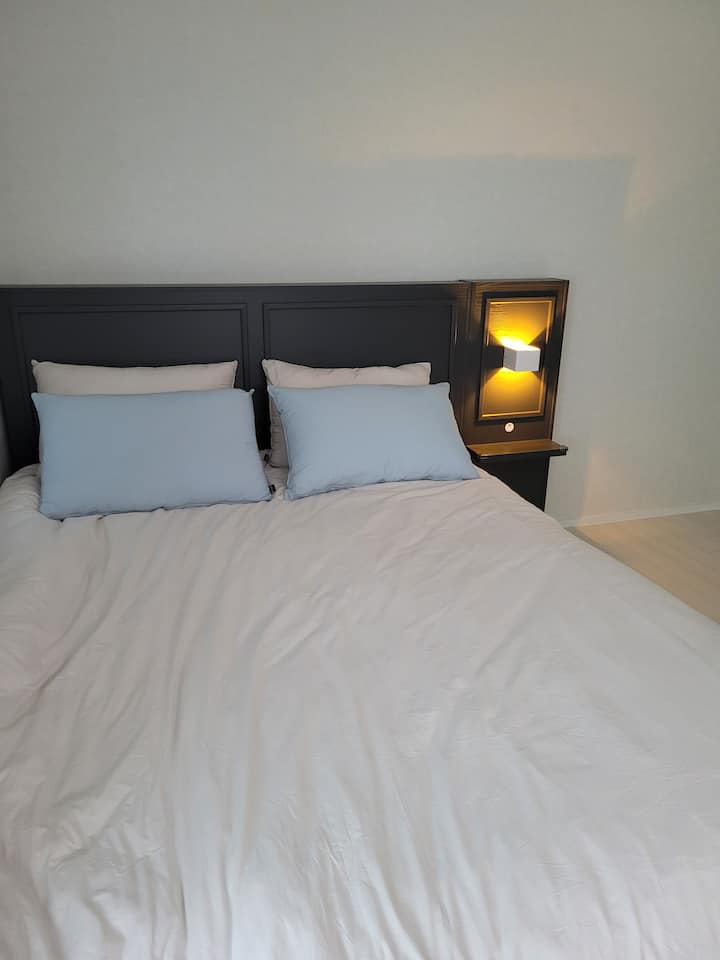 1 cama doble doble
Hay una alfombra de agua caliente disponible.