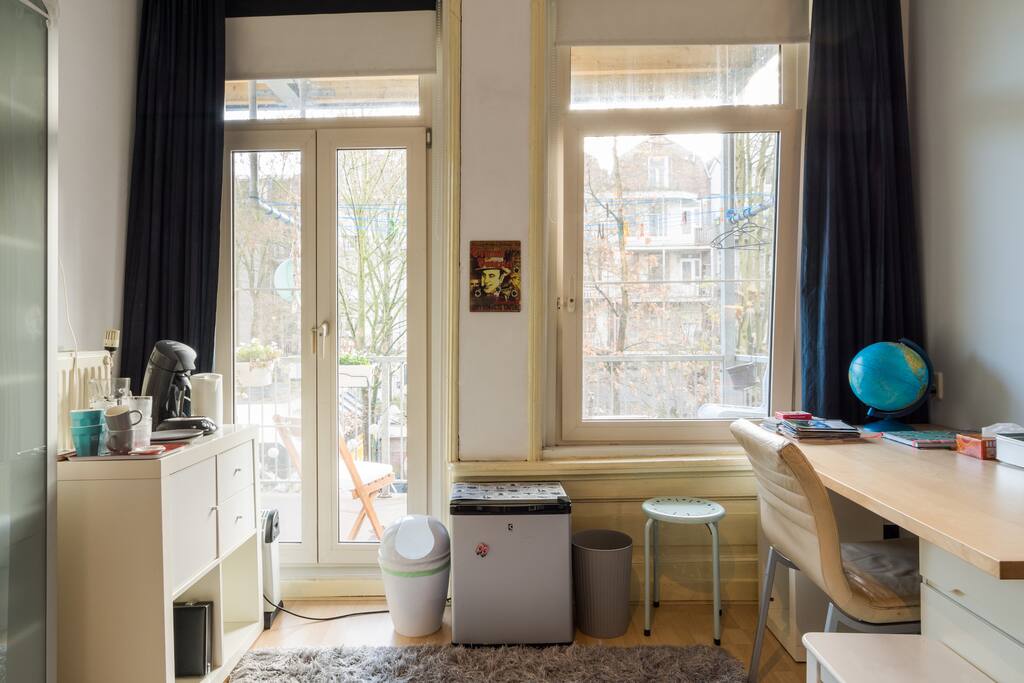 Room with double bed