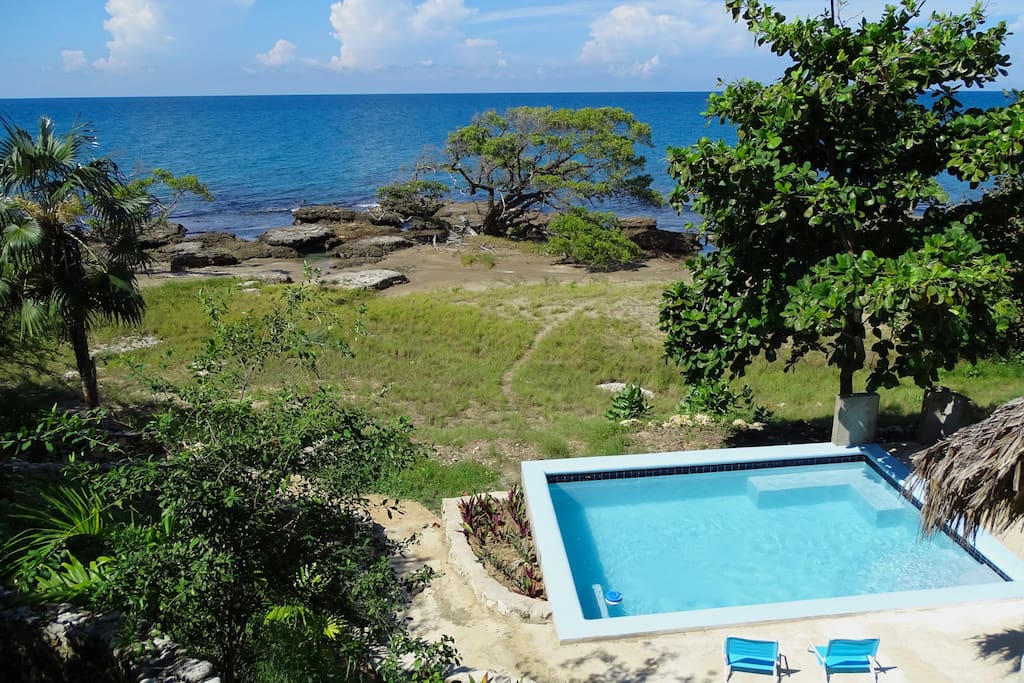 Sea Side pool -
