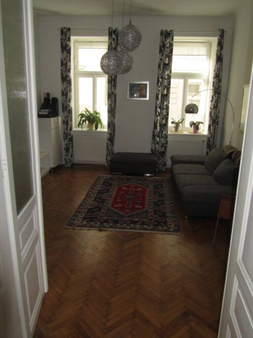 Wohnzimmer/living room