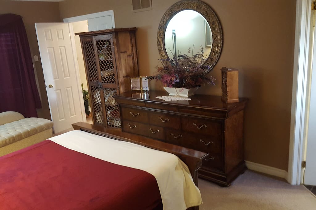 Master bedroom
(Look 1)