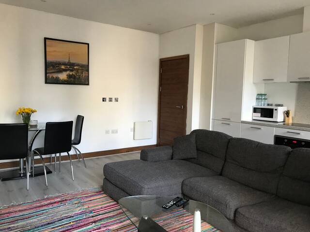 Aaf With Photos Top 20 Places To Stay For Aaf Holiday Rentals Holiday Homes Airbnb In London