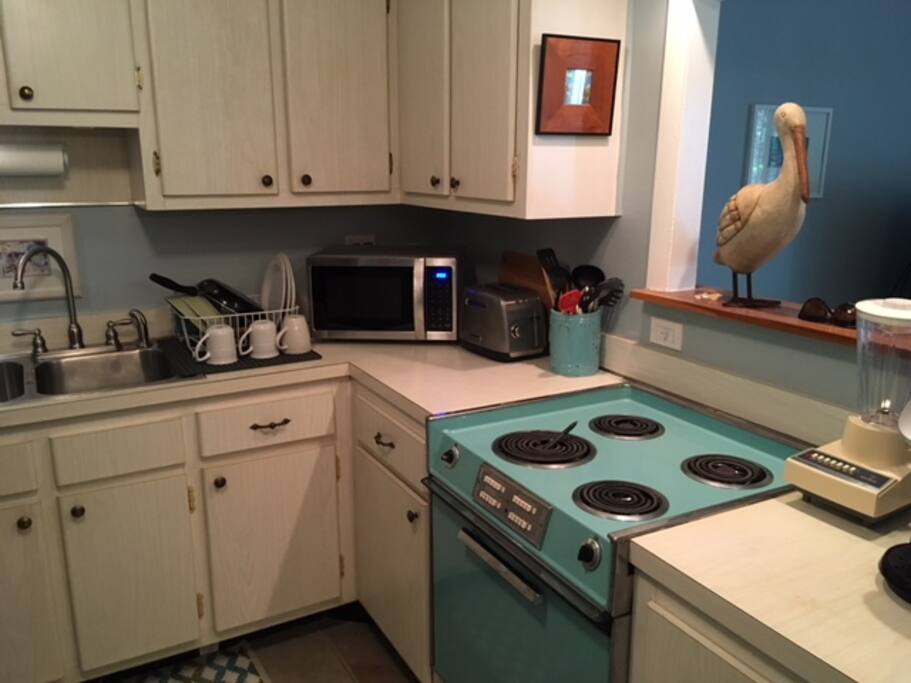 Fully equipped kitchen - great working retro stove, new microwave, coffee maker, toaster, etc.